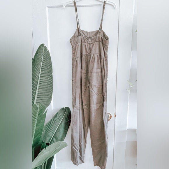 Urban outfitters // Gray jump suit - Picture 3 of 4